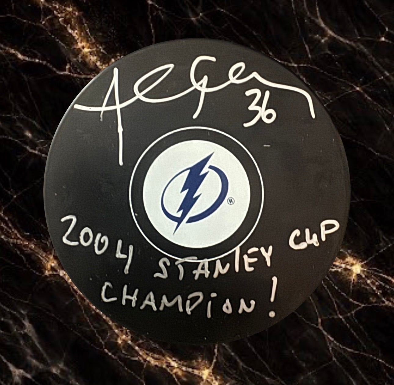 André Roy: Rondelle autographiée Lightning de Tampa Bay