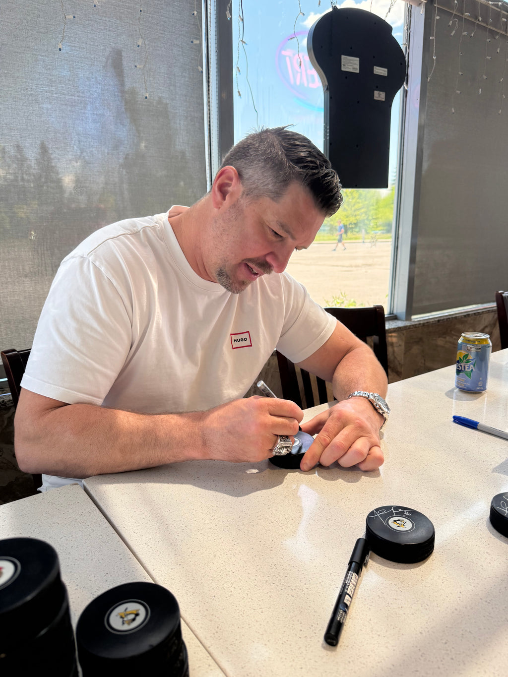 André Roy: Rondelle autographiée Penguins de Pittsburgh