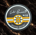 Rondelle autographiée par André Pronovost Bruins de Boston textured puck